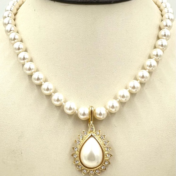 Vintage Joan Rivers Faux Pearl Strand Necklace Rhinestone Enhancer Pendant - Picture 3 of 13